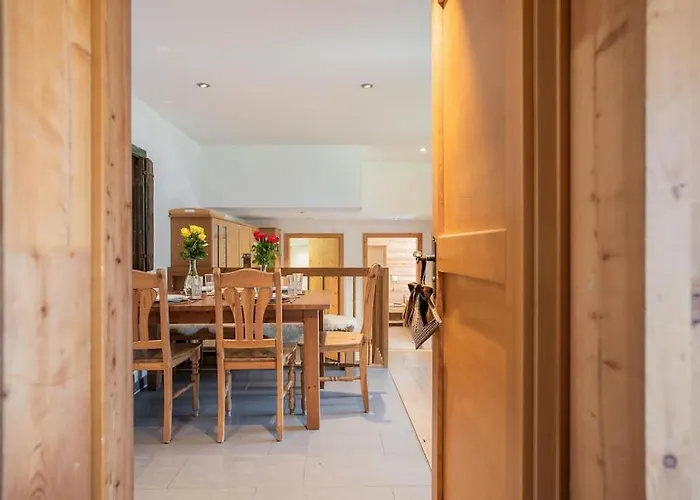 Ski In & Out Apartment Im Chalet Marmo Auf Furi